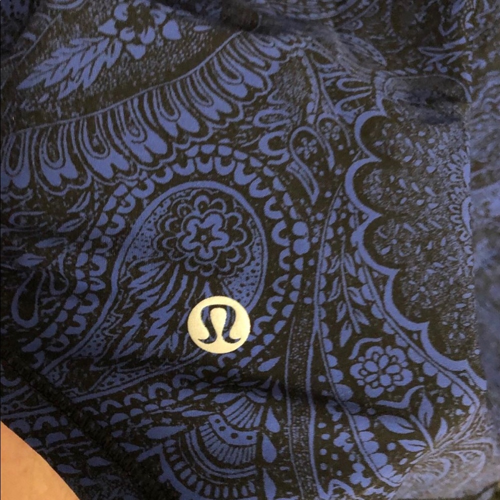 Lululemon workout top!
